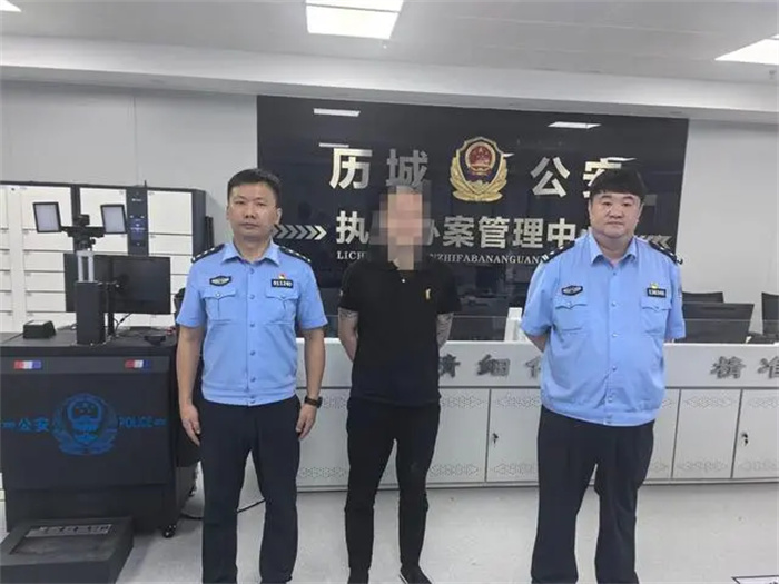 2个多月跟车逃交停车费56次！济南一男子被抓